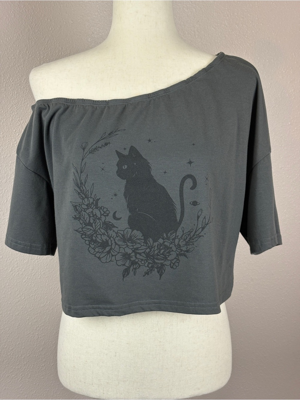 Women's Off The Shoulder Crop Top -Cat size M